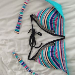 Colorful striped bathing suit top! 💕💚